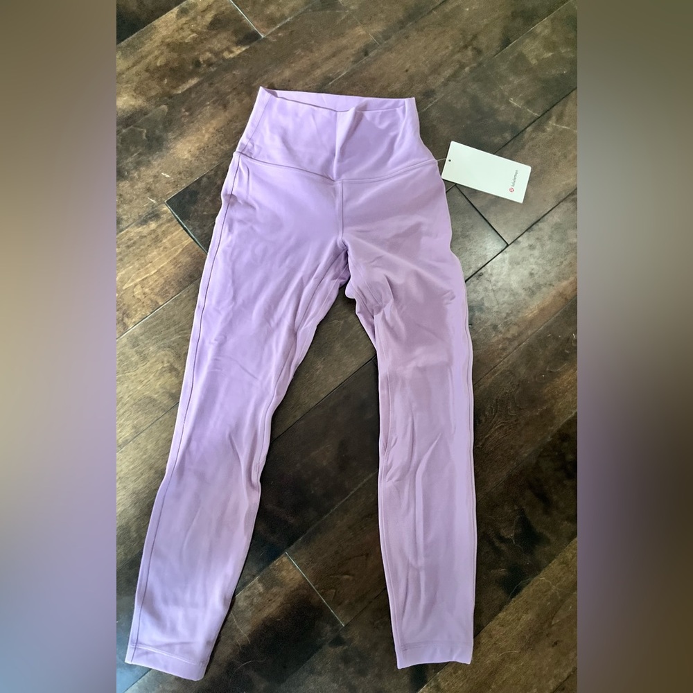 BRAND NEW LULULMON LEGGINGS